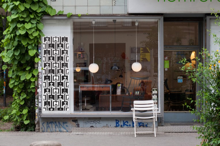 51_urban_poster_mockup